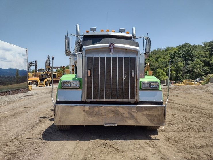 kenworth-w900-image-2