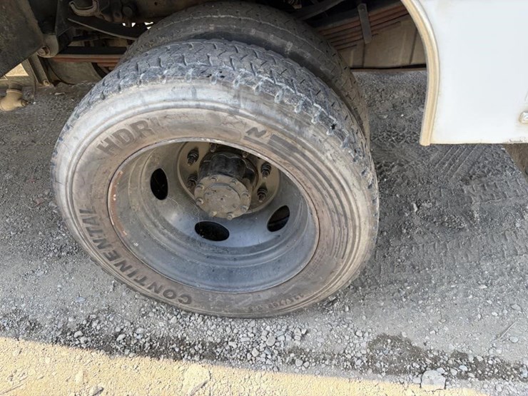 2003-ford-f550-image-5