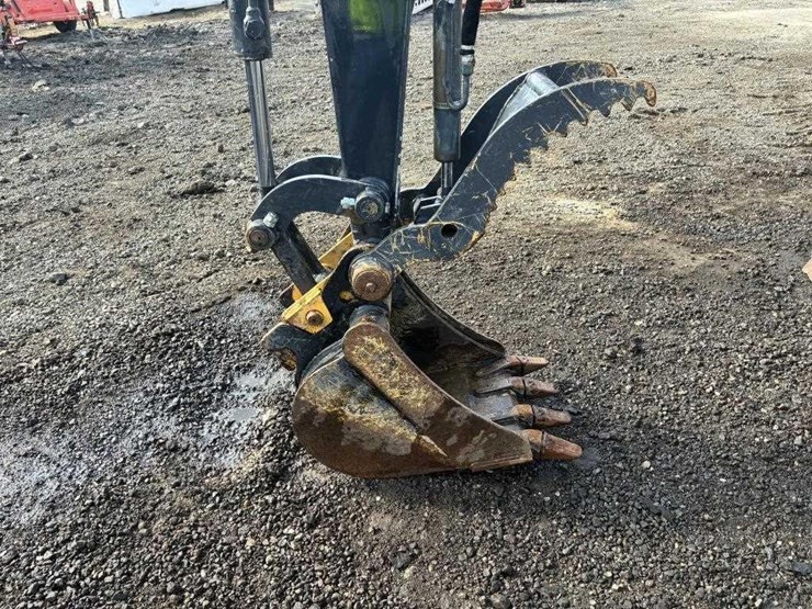2023-deere-35g-image-9