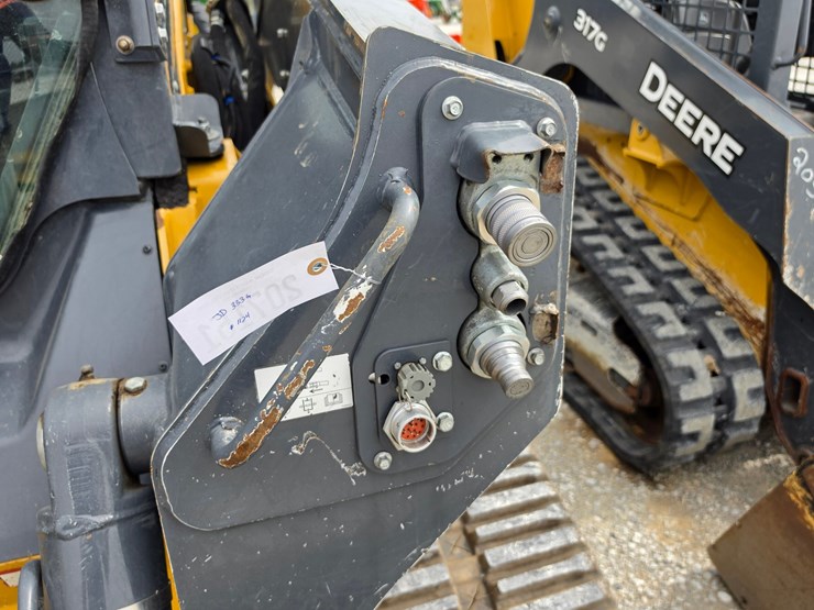 2018-deere-333g-image-6