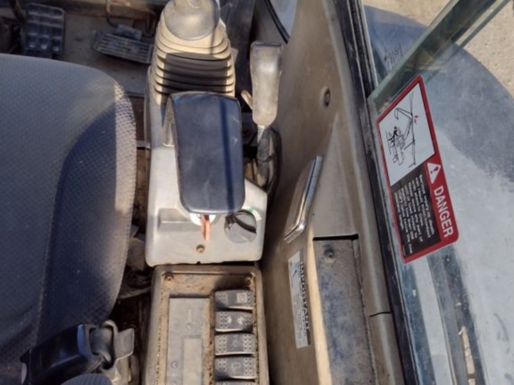 deere-35d-image-8