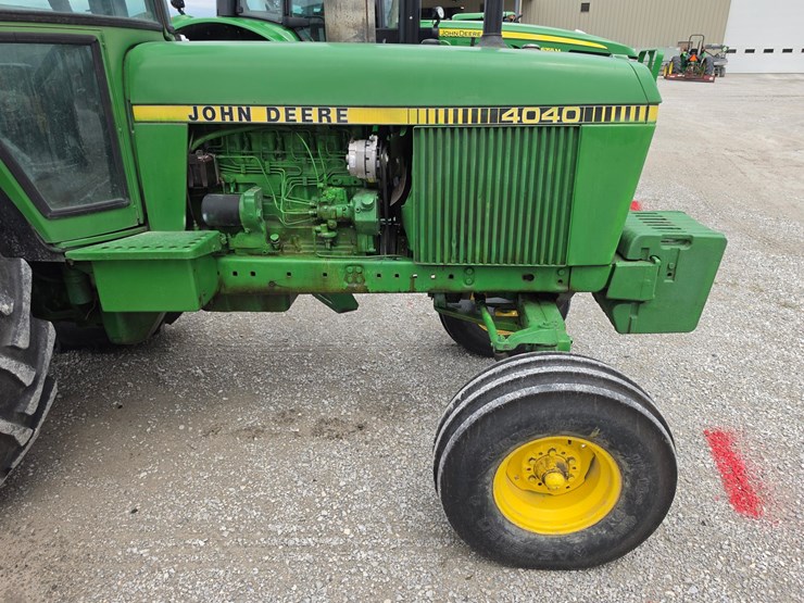 john-deere-4040-image-3