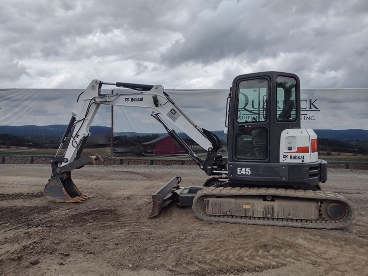bobcat-e45-image-1