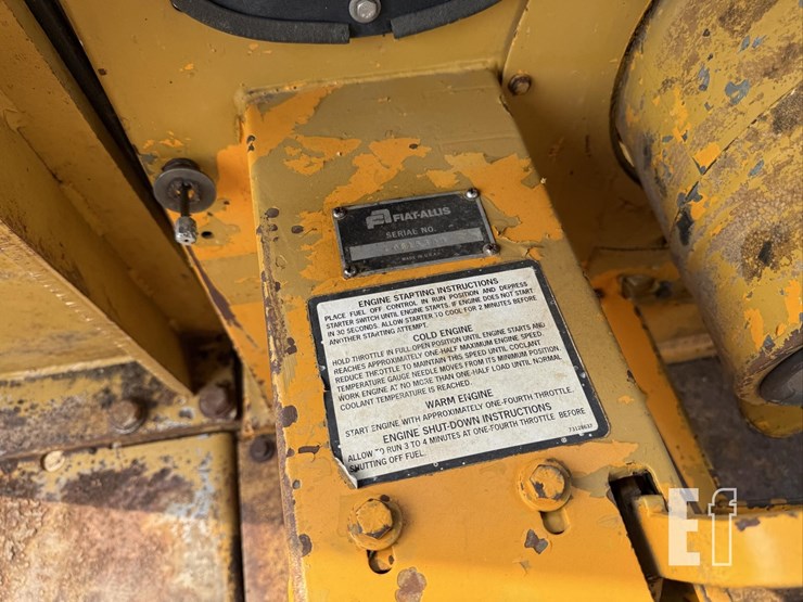 fiat-allis-bulldozer-w/-__-ft.-4-way-blade-8318-image-38