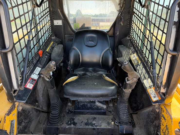 2004-john-deere-280-image-5