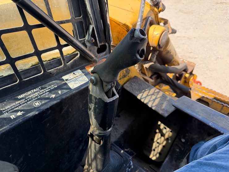 2004-john-deere-280-image-14