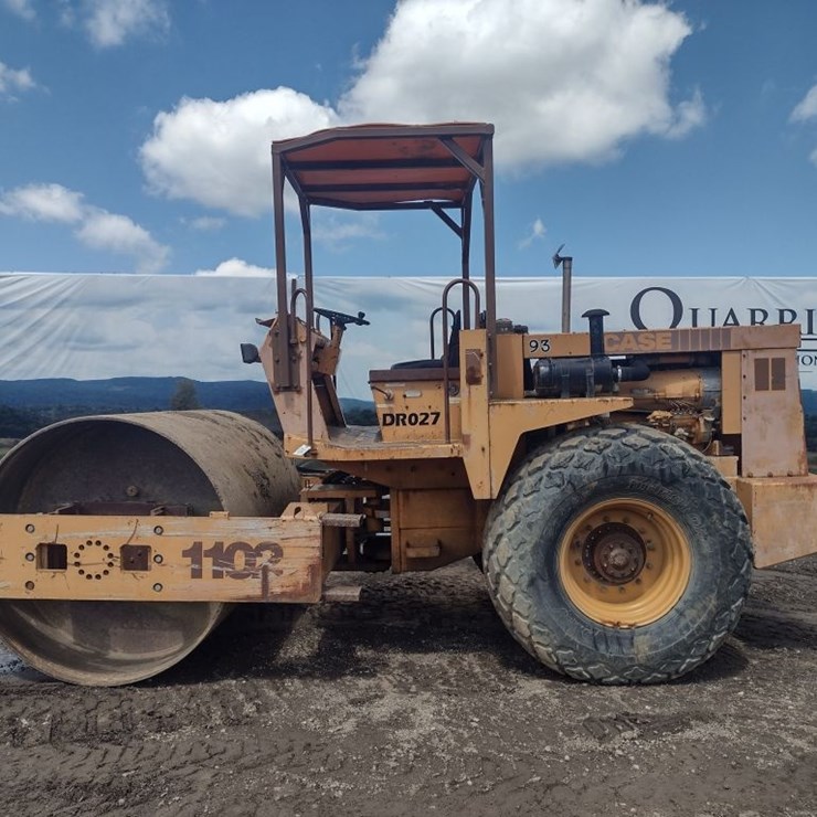 CASE 1102PD