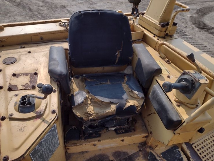caterpillar-d6h-image-8