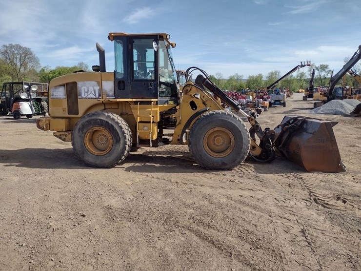 caterpillar-930g-image-3