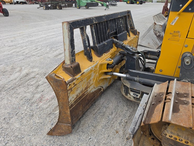 2019-deere-700k-lgp-image-5