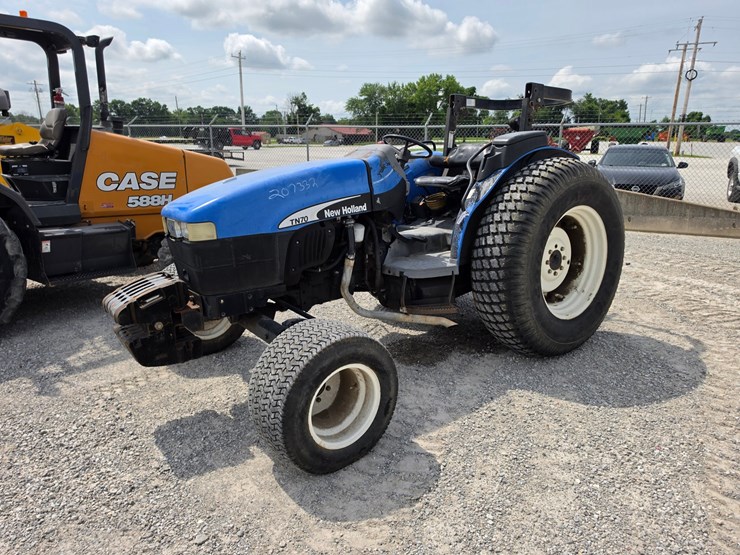 2002-new-holland-tn70-image-19