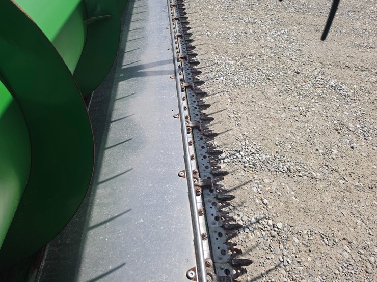 2011-john-deere-630f-image-11