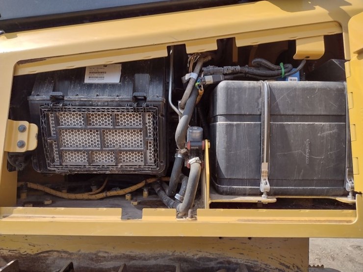 caterpillar-d6k2-xl-image-22