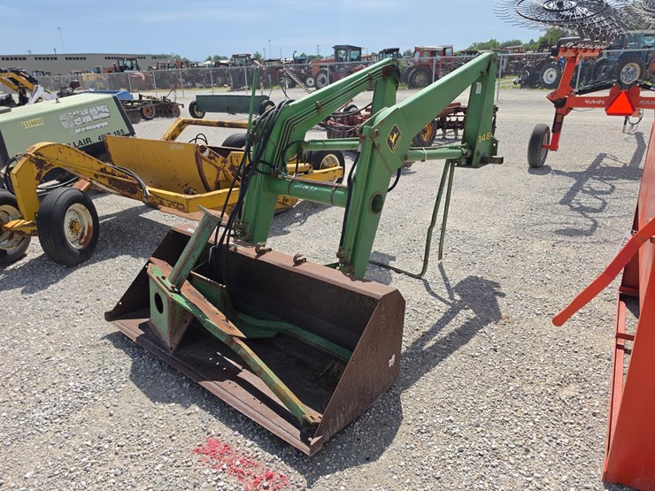 john-deere-148-image-9
