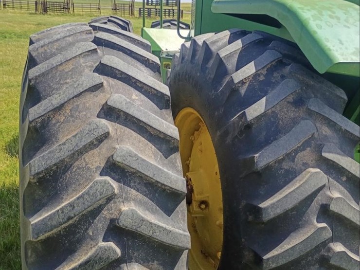 john-deere-8430-image-6