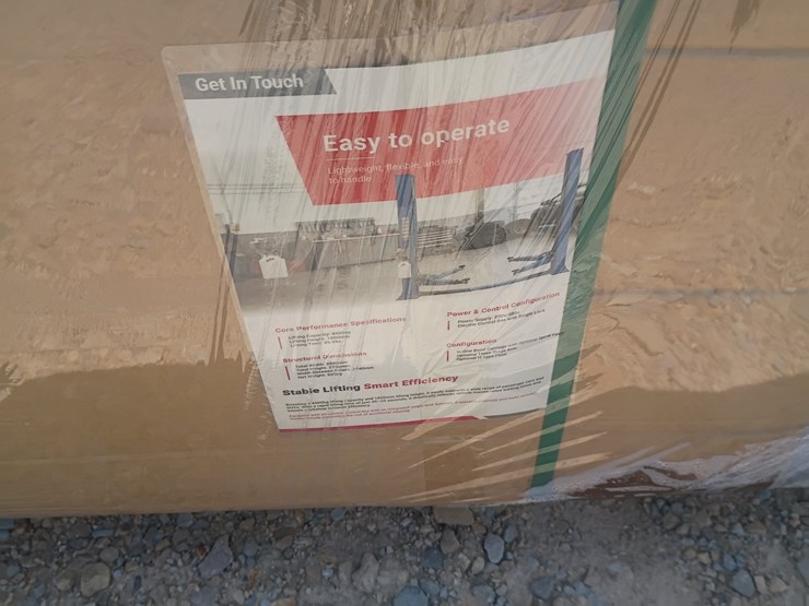 #l77-021-•-lanch-two-post-vehicle-lift-image-1