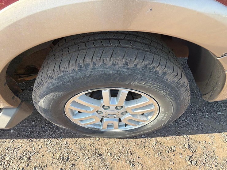 2013-ford-expedition-image-29