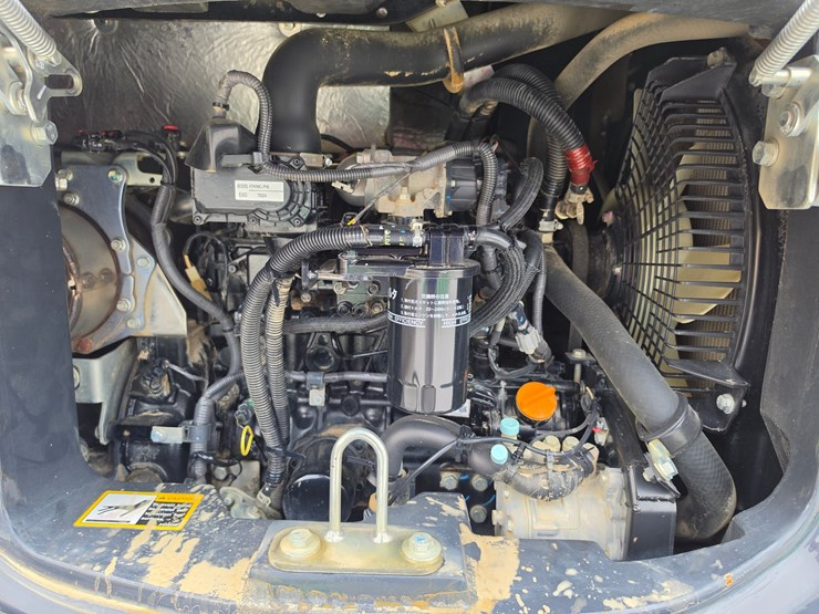 2021-hitachi-zx50u-5-image-16