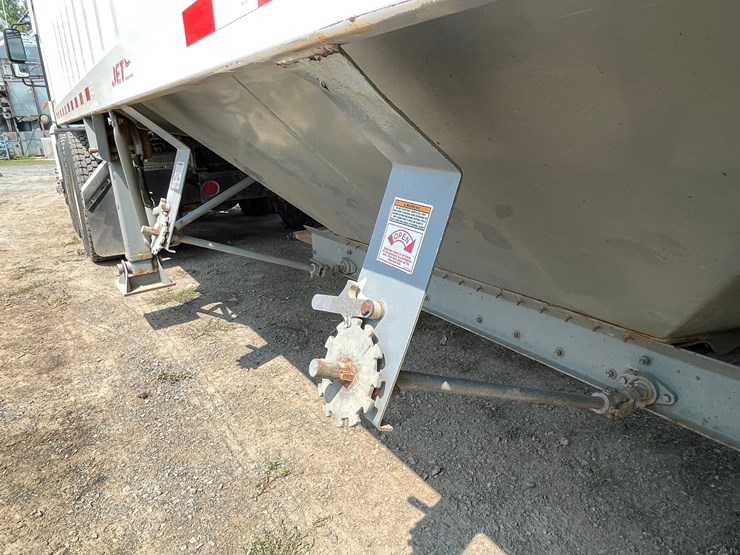 #1260-•-2013-jet-co-tandem-axle-26'-grain-trailer-(has-wi-title)-image-17