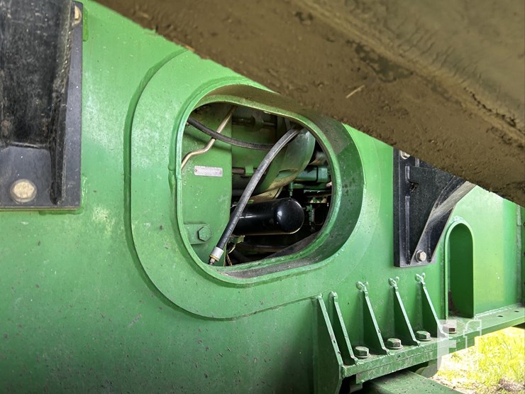 2000-john-deere-9400t-image-32