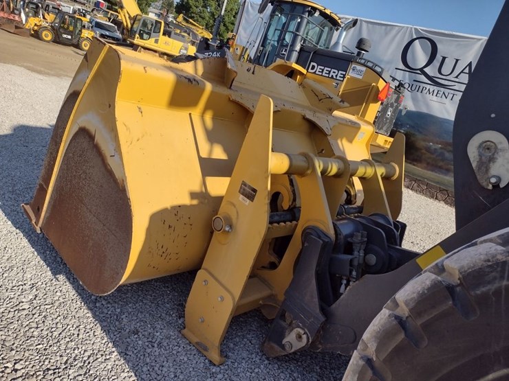 deere-544p-image-23
