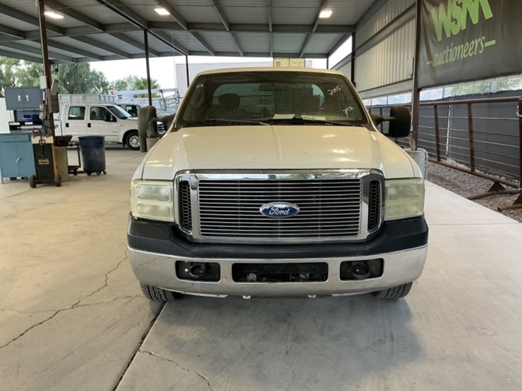 2005-ford-f250-image-3