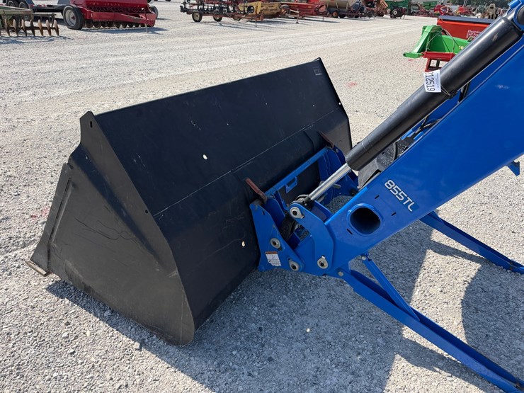 new-holland-855tl-image-3