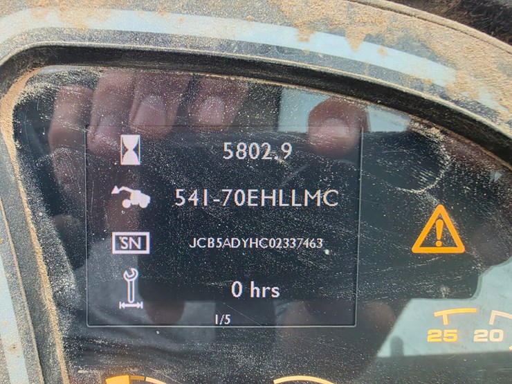2014-jcb-541-image-10