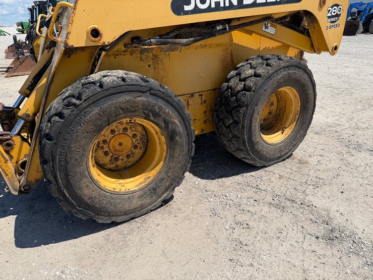 2004-john-deere-280-image-17