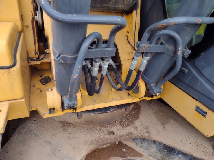 deere-270d-lc-image-41