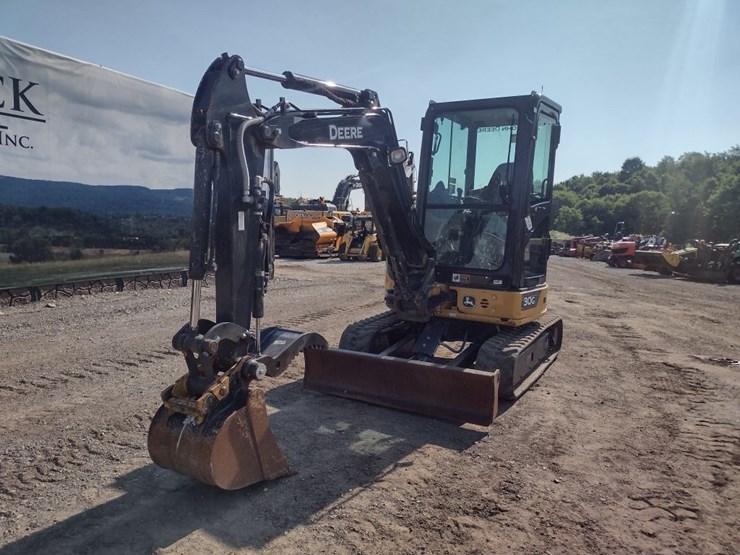 deere-30g-image-37