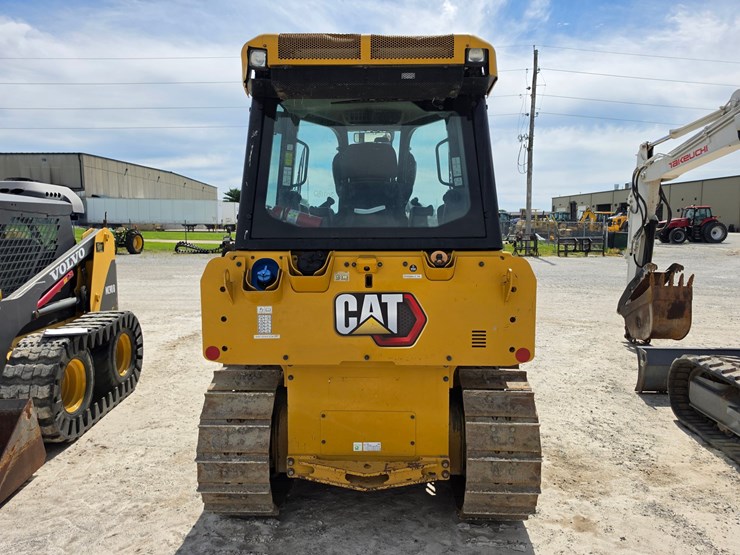 2021-caterpillar-d1-image-12