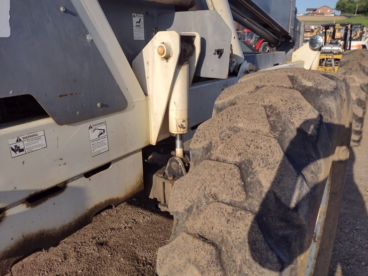 terex-th844c-image-32