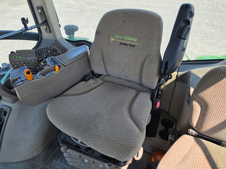 2013-john-deere-7260r-image-8