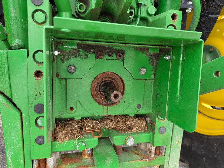 2022-john-deere-6120m-image-15