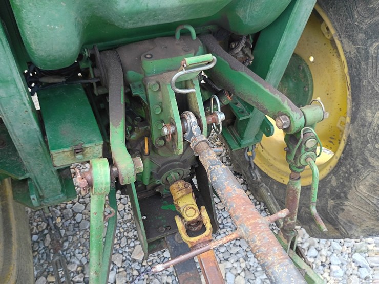 1992-john-deere-870-image-36