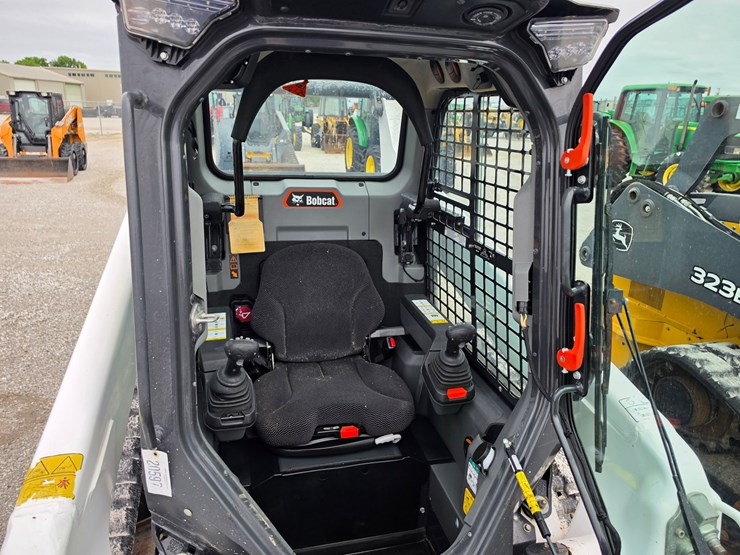 2021-bobcat-t76-image-7