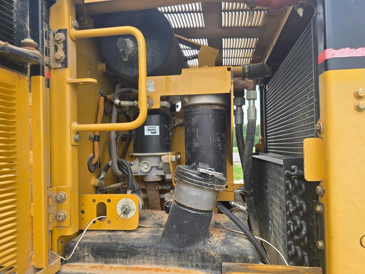2007-caterpillar-12h-image-79