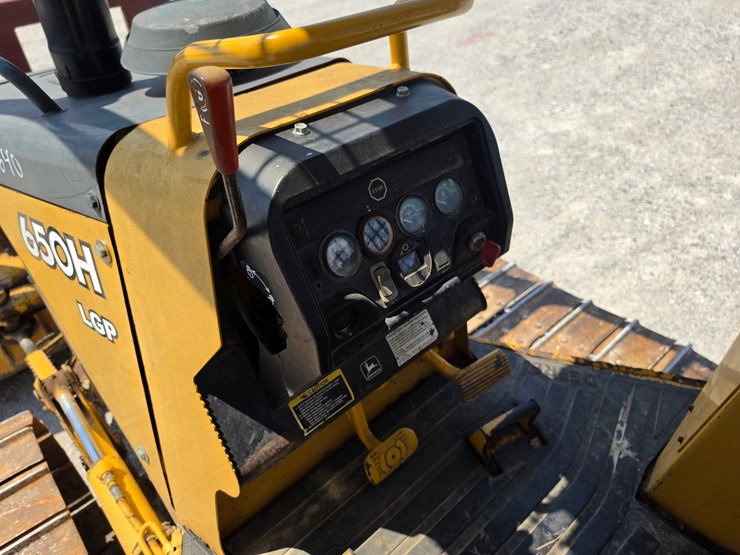 deere-650h-lgp-image-11