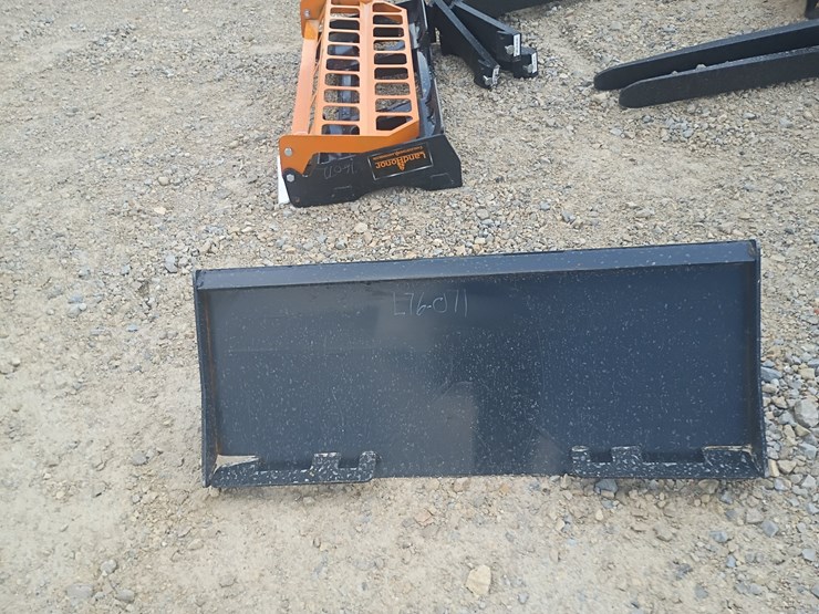 #l76-071-•-landhonor-utility-hitch-adapter-skid-steer-attachment-image-3