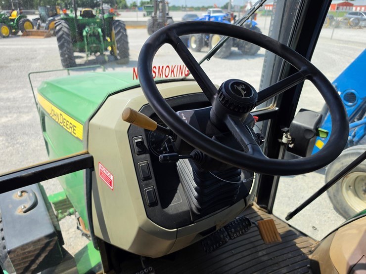 2016-john-deere-5085m-image-9