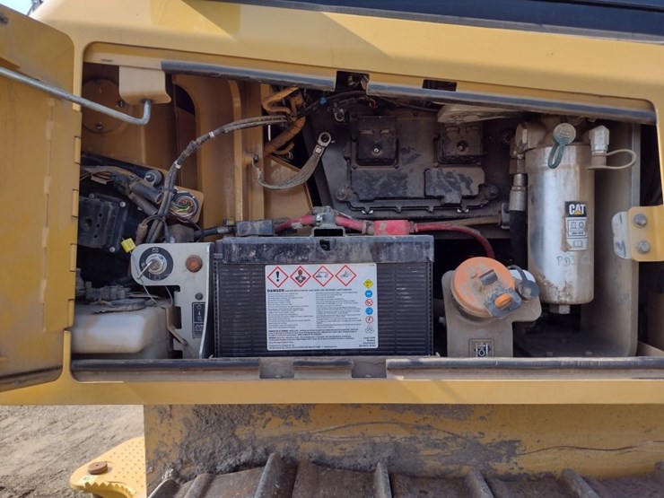 caterpillar-d6k2-xl-image-34