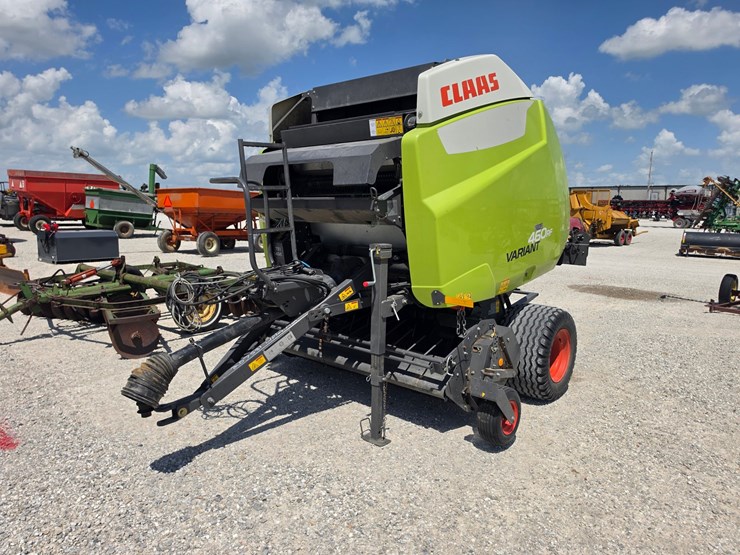 2018-claas-variant-460rf-image-1