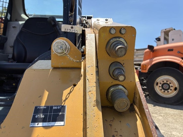2020-caterpillar-289d3-image-10