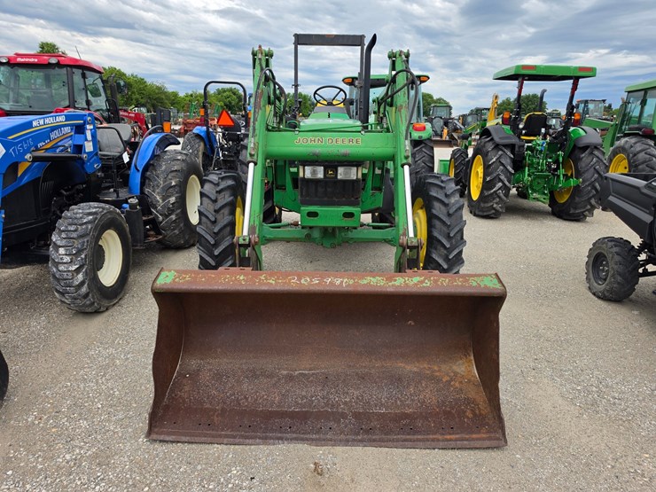 2000-john-deere-6210-image-2