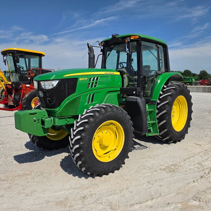 2014 JOHN DEERE 6140M