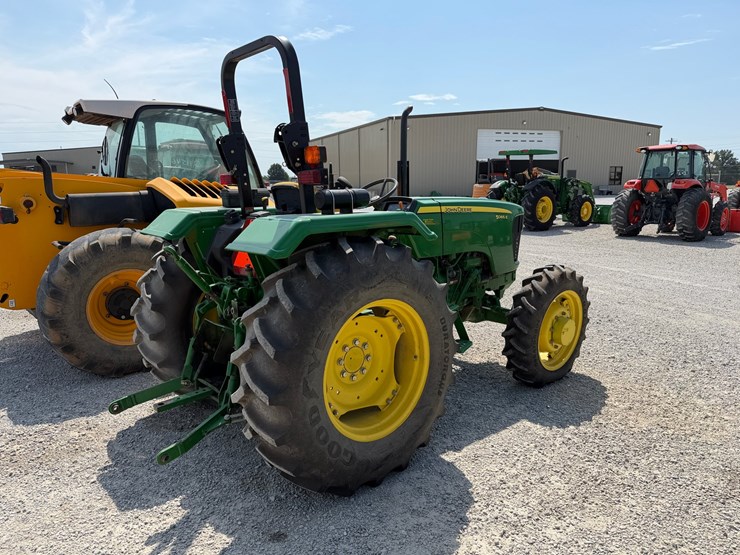 2011-john-deere-5065e-image-5