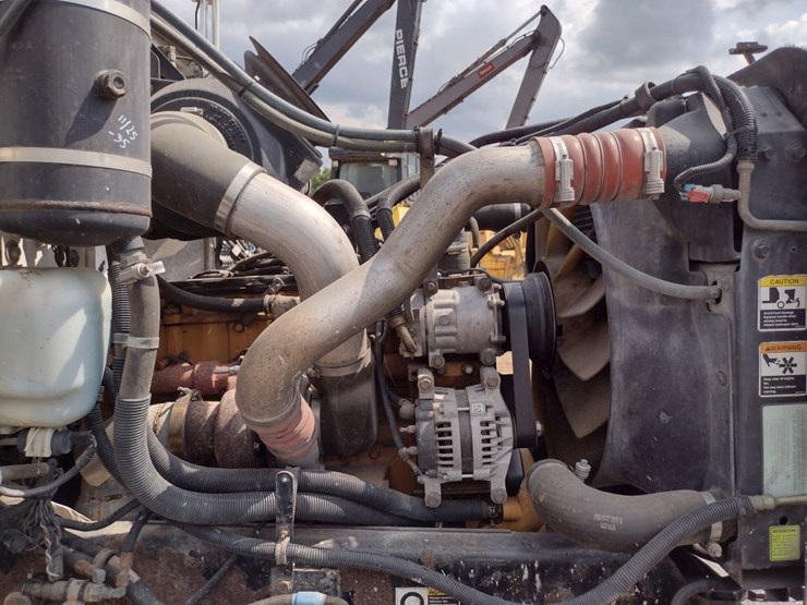 peterbilt-335-image-47