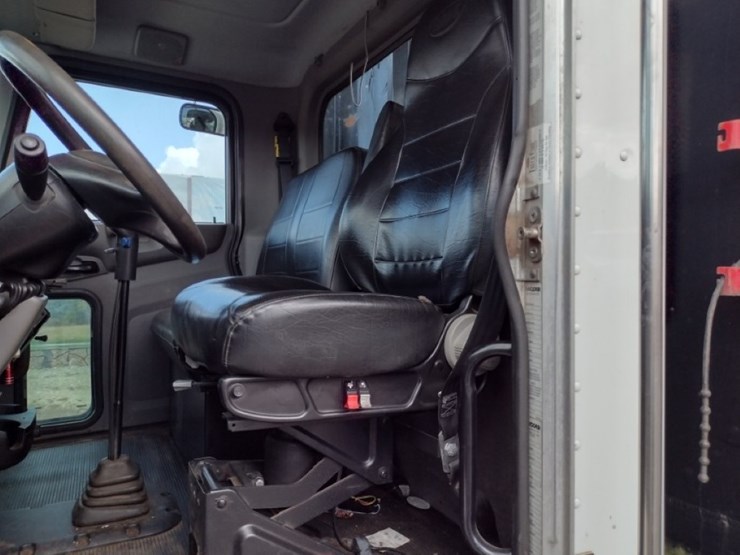 peterbilt-337-image-13