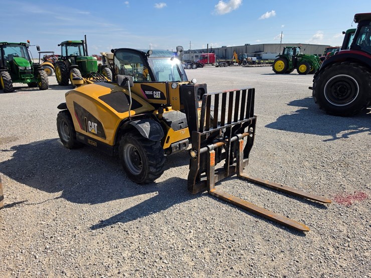 2016-caterpillar-th255c-image-21
